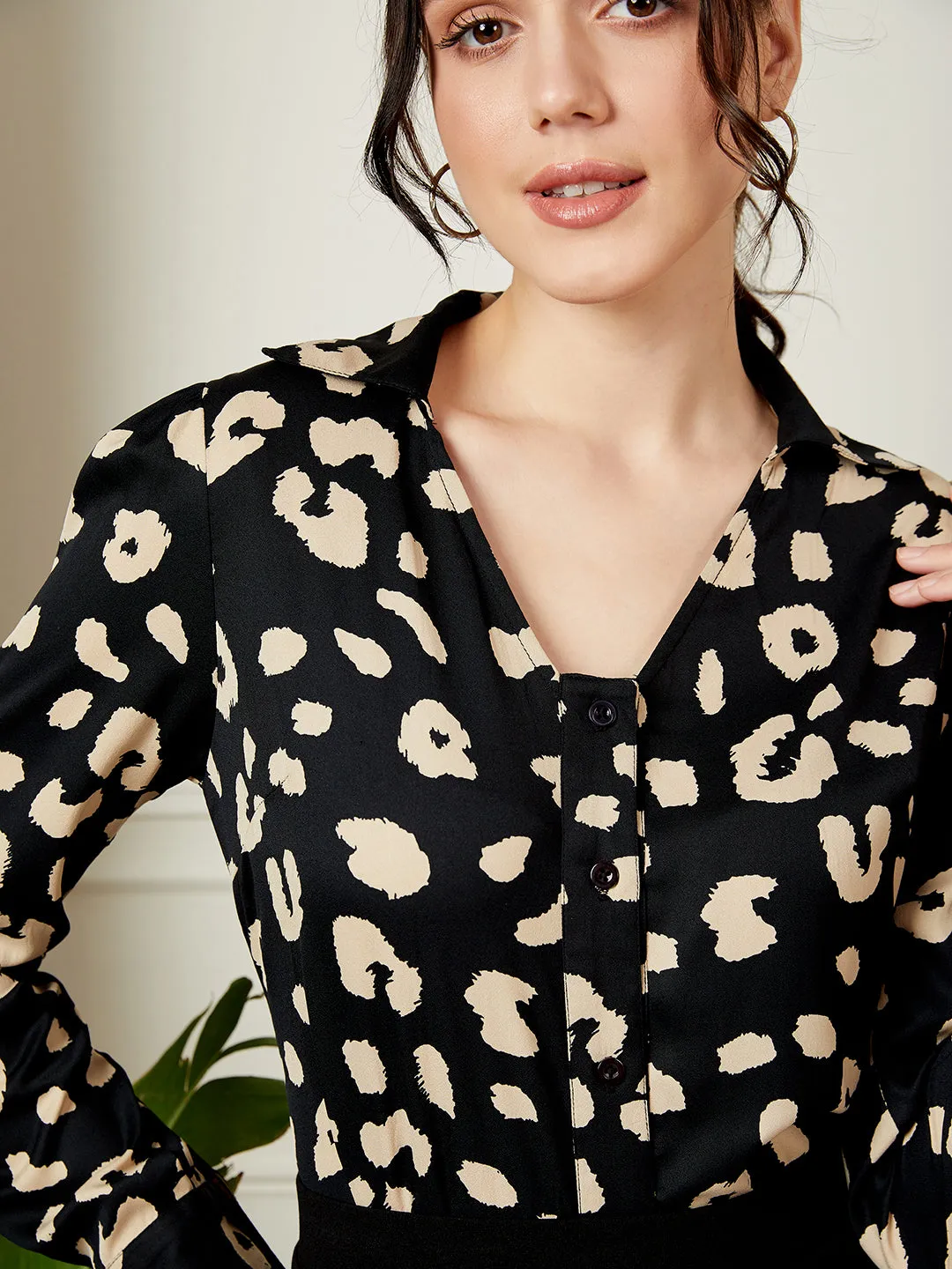 Berrylush BIZwear Women Black & Beige Animal Printed Spread Collar Neck Button-Up Straight Hem Regular Shirt