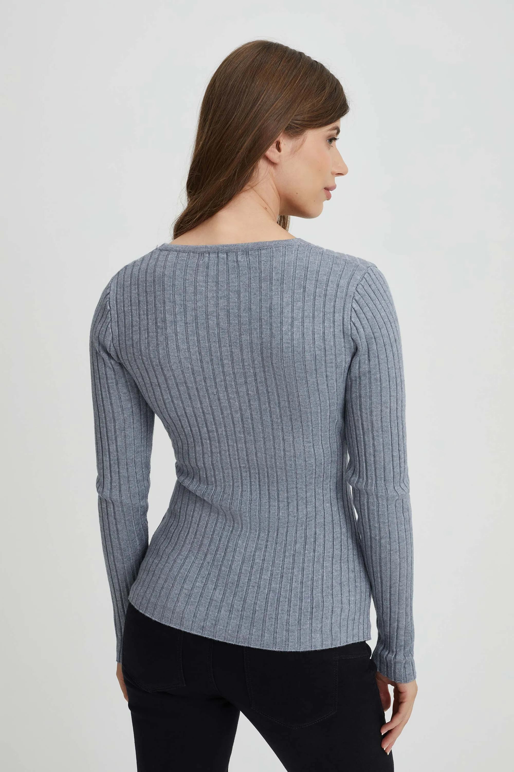 Knitting long sleeves crossovers