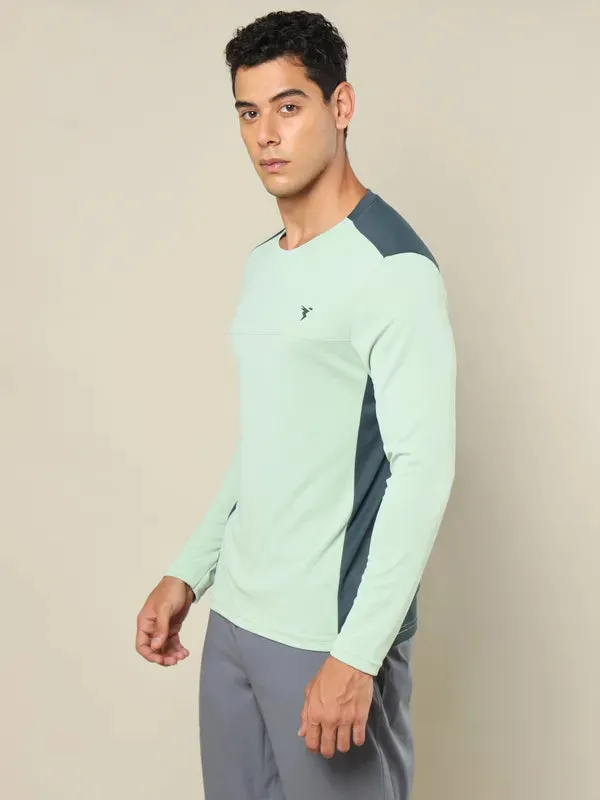 Men Colorblock Slim Fit Crew Neck T-shirt with TECHNO COOL 