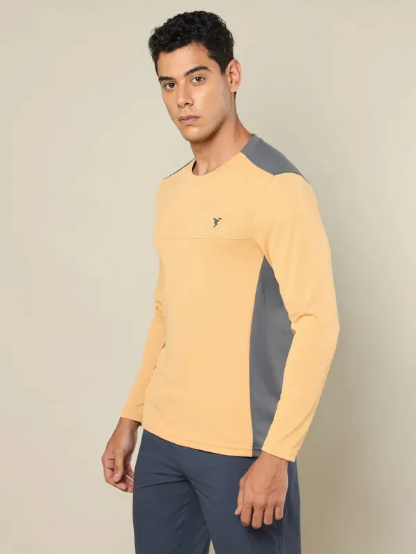 Men Colorblock Slim Fit Crew Neck T-shirt with TECHNO COOL 