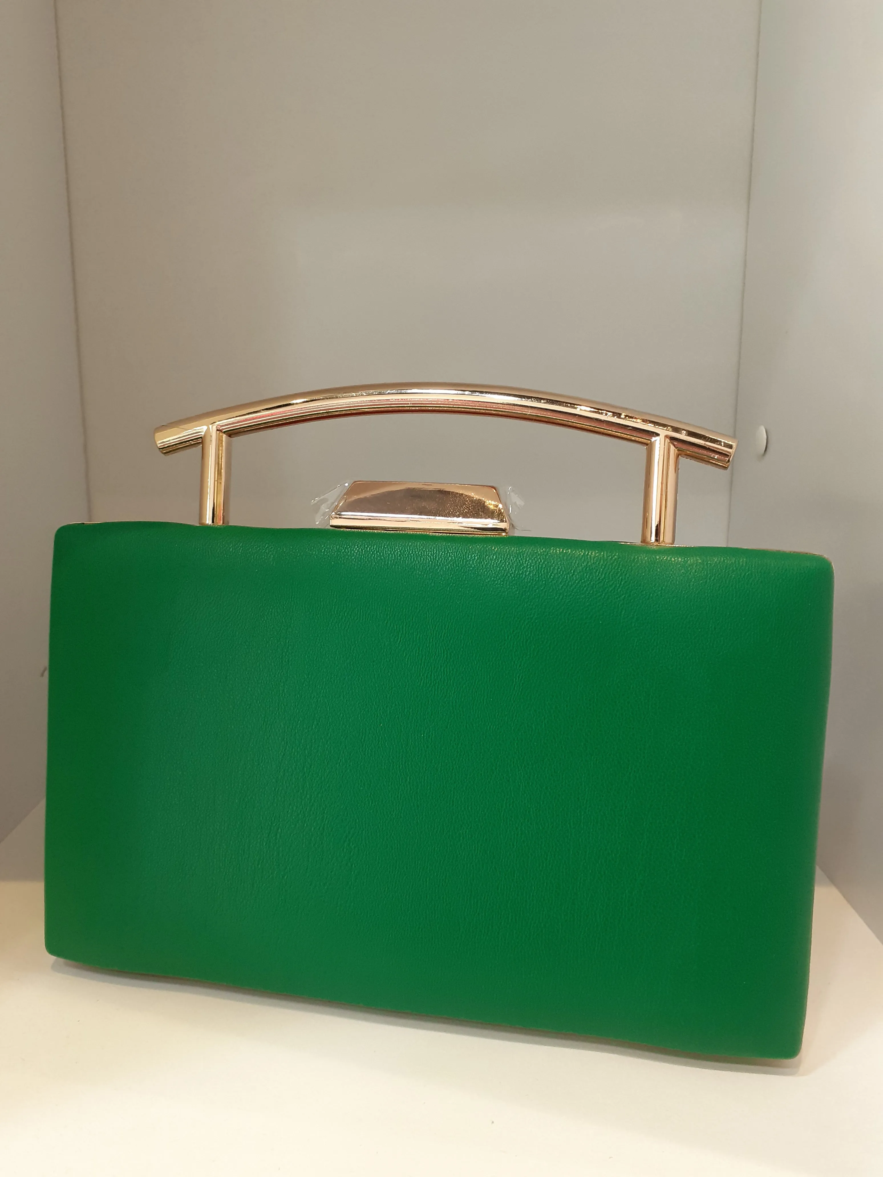 Plain colour clutch bags with handles