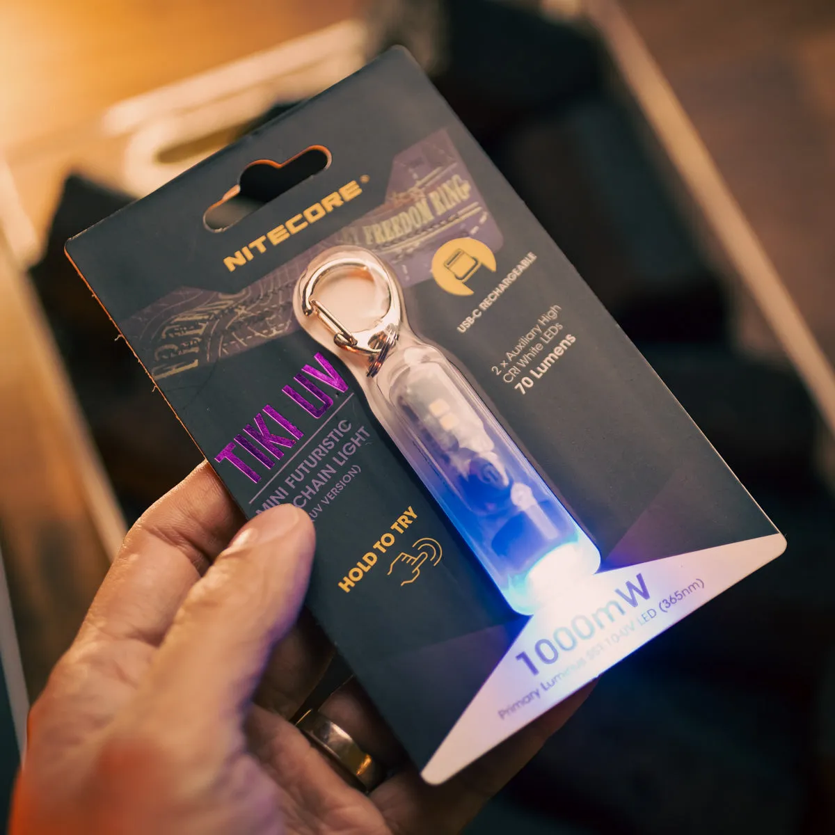 Tiki UV - Compact UV light (Portable & Versatile)