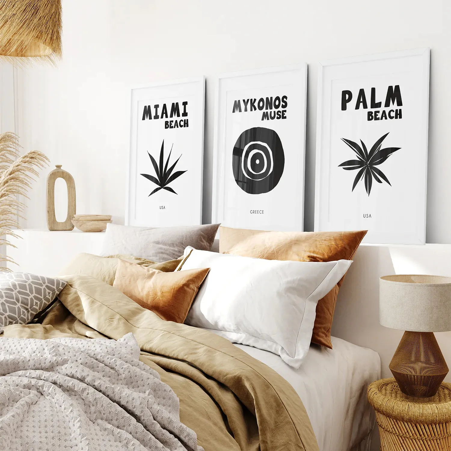 Trendy Black and White Travel Art Decor Set