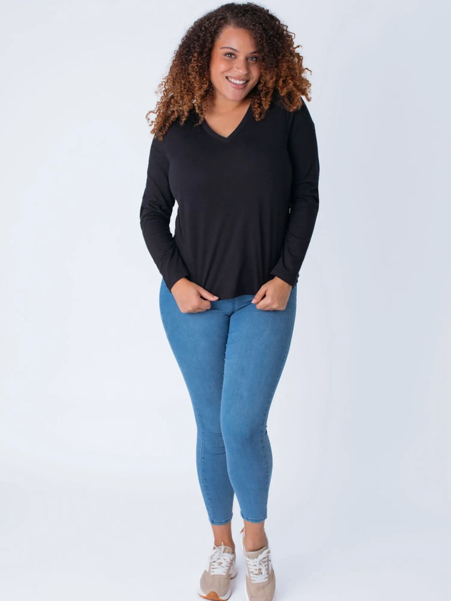 Women's Black Long Sleeve V-Neck